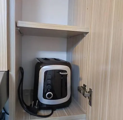 Trig Place Almonddrive Near Sm Seaside With Wifi Netflix Pool & Parking Talisay (Cebu)
