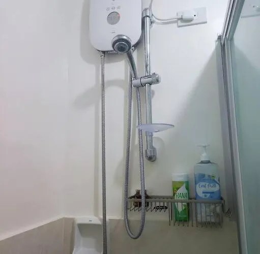 Trig Place Almonddrive Near Sm Seaside With Wifi Netflix Pool & Parking *