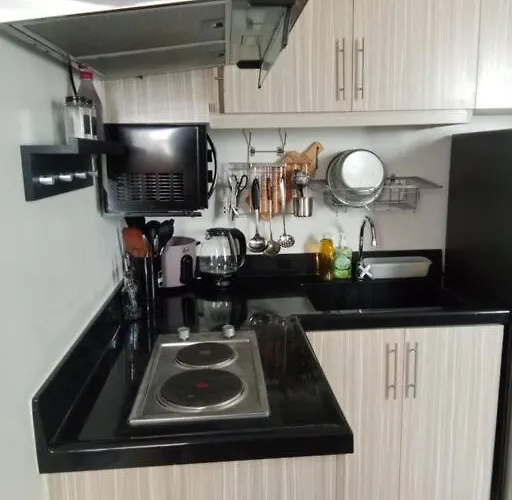 Appartement Trig Place Almonddrive Near Sm Seaside With Wifi Netflix Pool & Parking Talisay (Cebu)