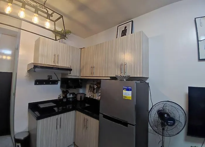 Trig Place Almonddrive Near Sm Seaside With Wifi Netflix Pool & Parking Talisay (Cebu)